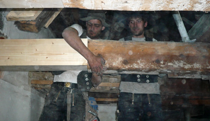 Retzer Holzverarbeitung | Dachstuhl-Sanierung